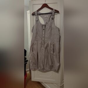 Women's dress